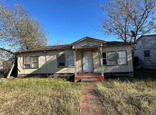 2842 Carver Dr, Corpus Christi, TX 78405