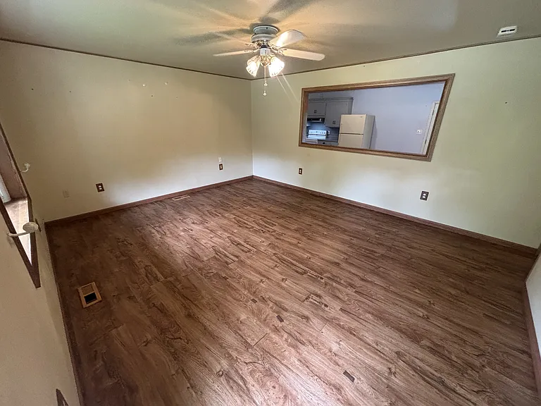 137 N Elizabeth St — Photo 6