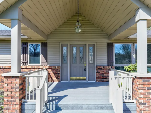 124 Jackson St SW, Grandville, MI 49418