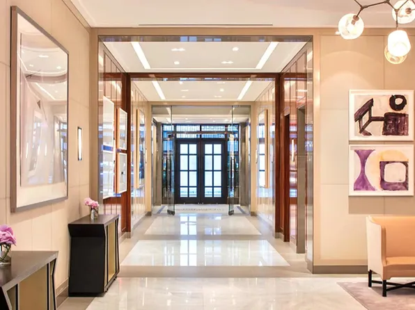 21 East 61st Street image 10 of 12