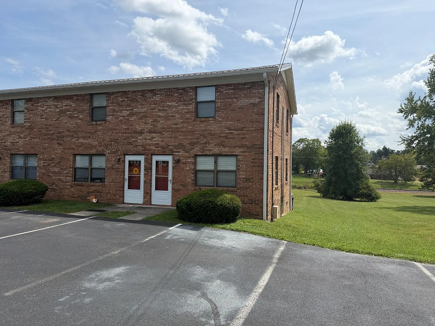 1746 Morningside Dr - 1746 Morningside Drive — Photo 1