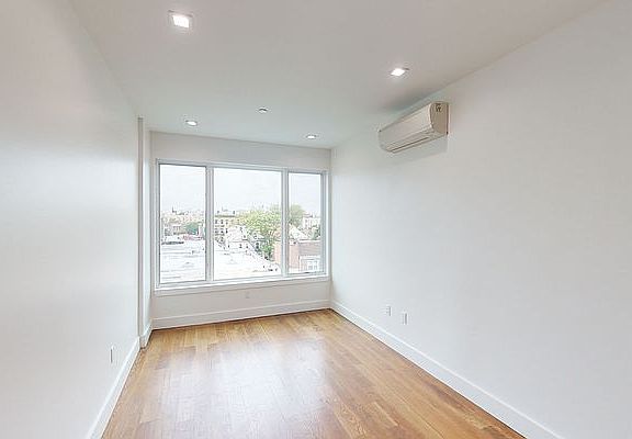 4th image of 2561 Bedford Ave #4AA