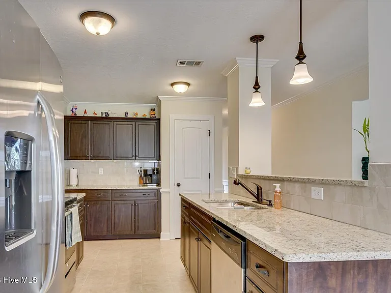 705 Neville St — Photo 13
