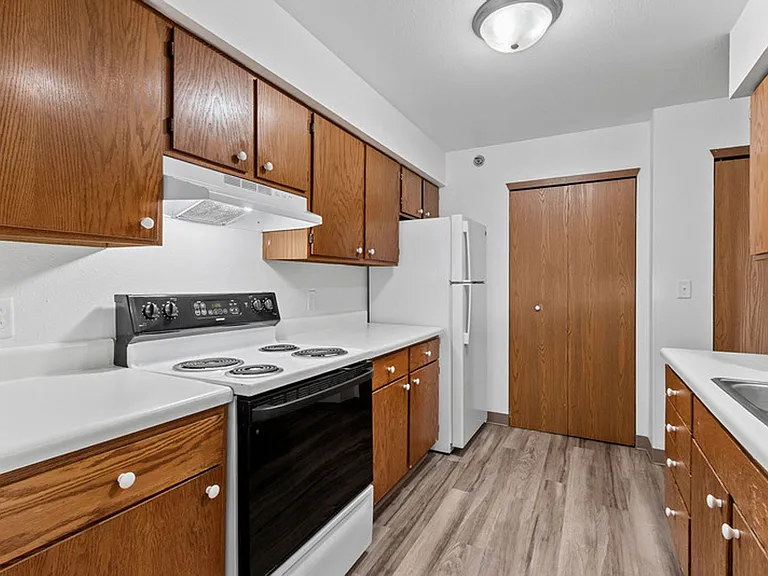 City View Apartments — Photo 9