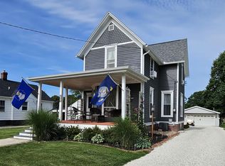 304 S Broad St, Knoxville, IL 61448