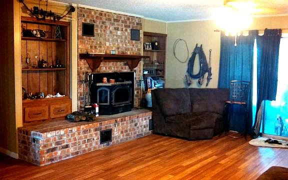 2nd image of 1180 County Road 4316 N