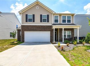 2443 Dog Leg Dr, Winston Salem, NC 27103