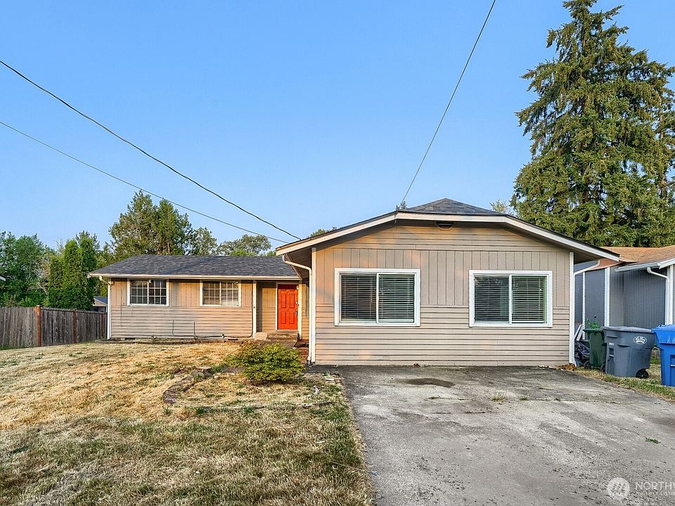 1st image of 10311 D Street E