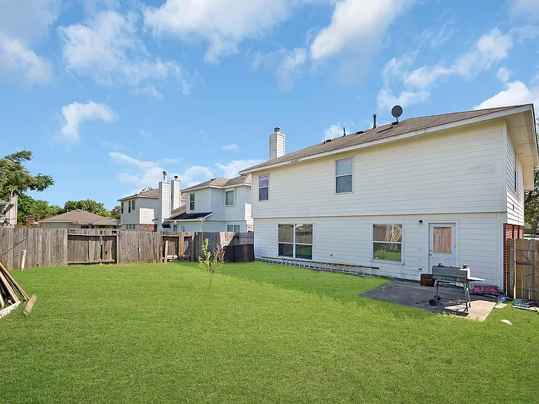 307 Gateship Dr — Photo 23