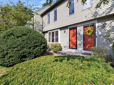 5 Village Way APT E, Norton, MA, 02766