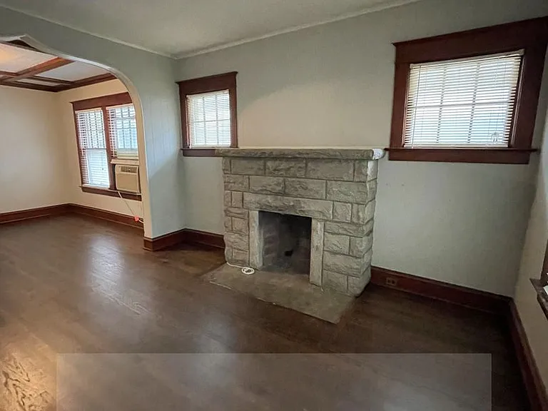 4545 Fairmount Ave — Photo 7