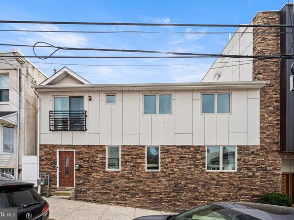 213 Roxborough Ave, Philadelphia, PA 19128