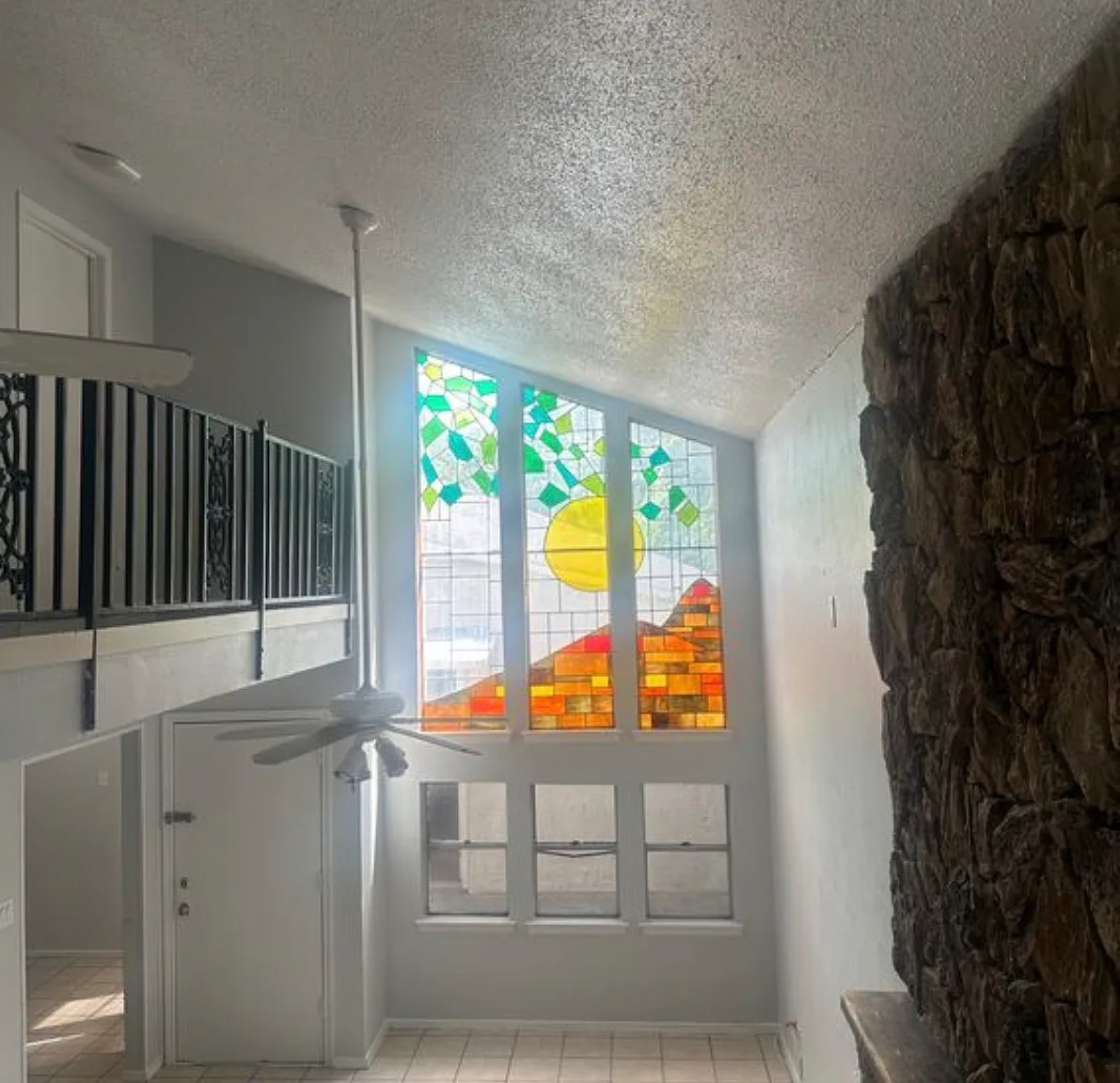 4 bed, 2.5 bath, 1600 sqft, $1,995 — Photo 2