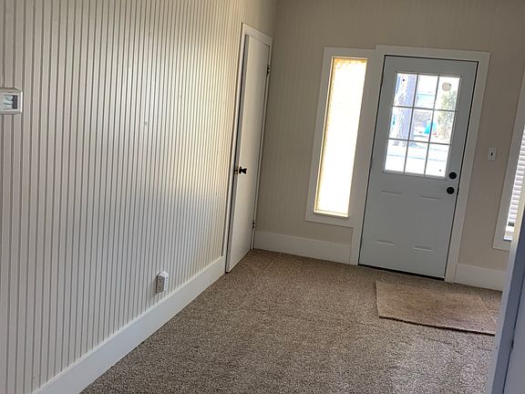 2nd image of 522 W Grand River Ave #2