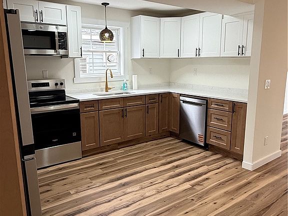 5th image of 6996 Lakeshore Rd