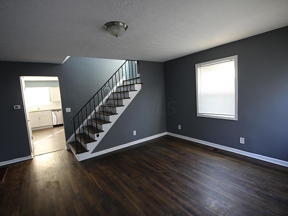 4th image of 36 S Powell Ave
