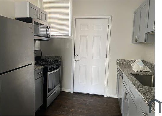2nd image of 4614 S Lake Park Ave APT 2E