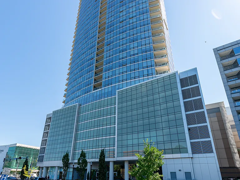 1 Broad St #27E — Photo 2