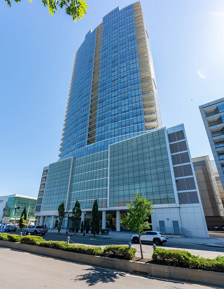 Building Photo - 1 Broad St #27E