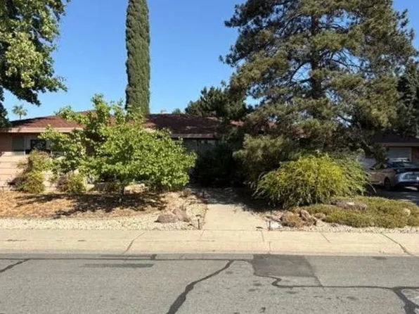 1581 Valley View Dr, Yuba City, CA 95993