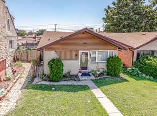 7747 Parkside Ave, Burbank, IL 60459