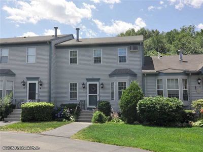 565 Quaker Ln APT 111, West Warwick, RI, 02893