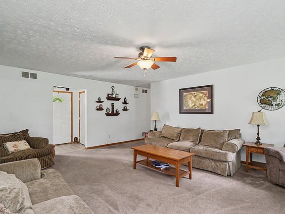 5th image of 555 Laver Rd