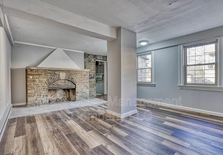 2110 Taylor Ave #B — Photo 8