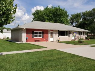 540 8th Ave, Fairmont, NE 68354