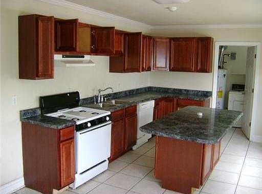 5th image of 1235 Bartholomew St