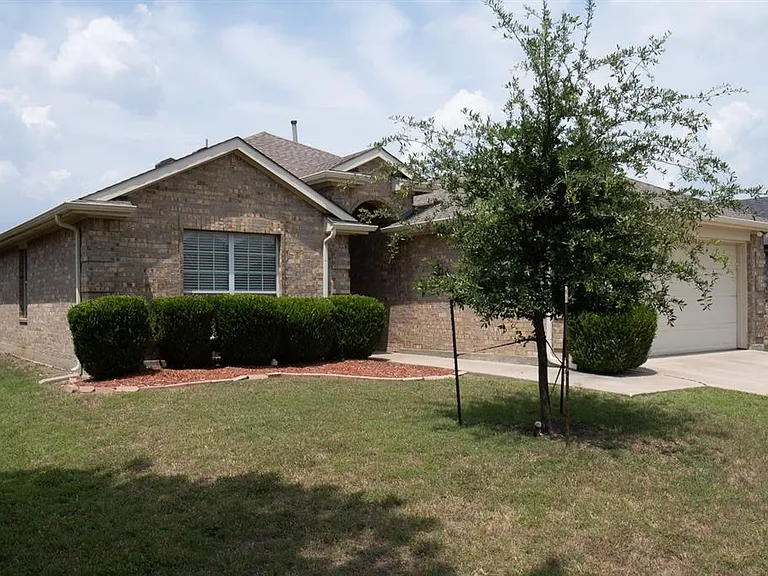 9908 Laurel Cherry Dr — Photo 2