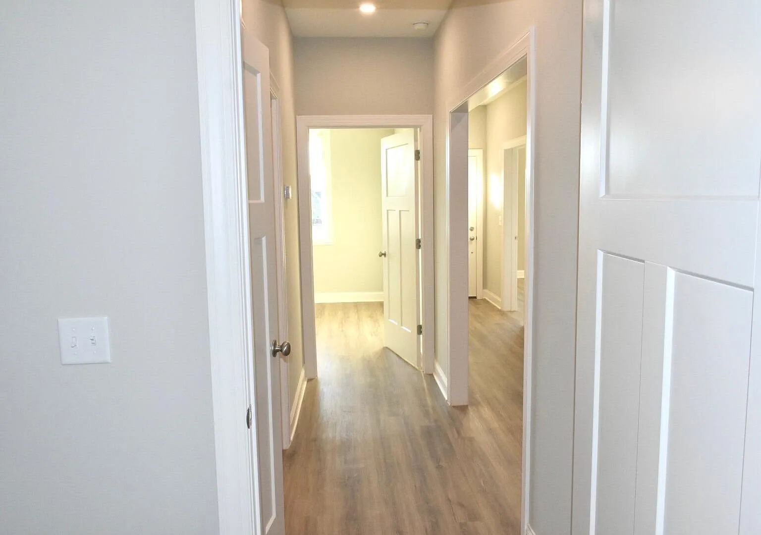 4 bed, 3.5 bath, 2710 sqft, $3,200 — Photo 4