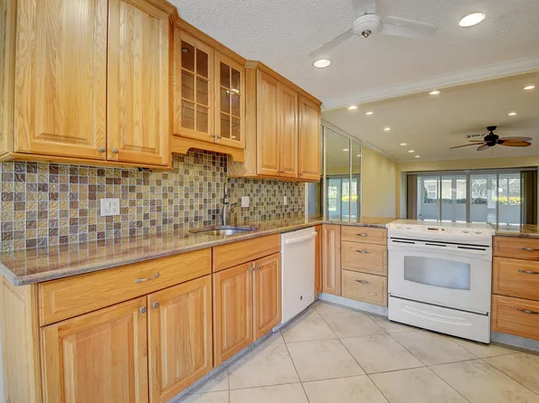 2381 Sumac Court #79-D, Delray Beach, FL 33445