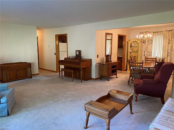4th image of 4601 Carole Dr