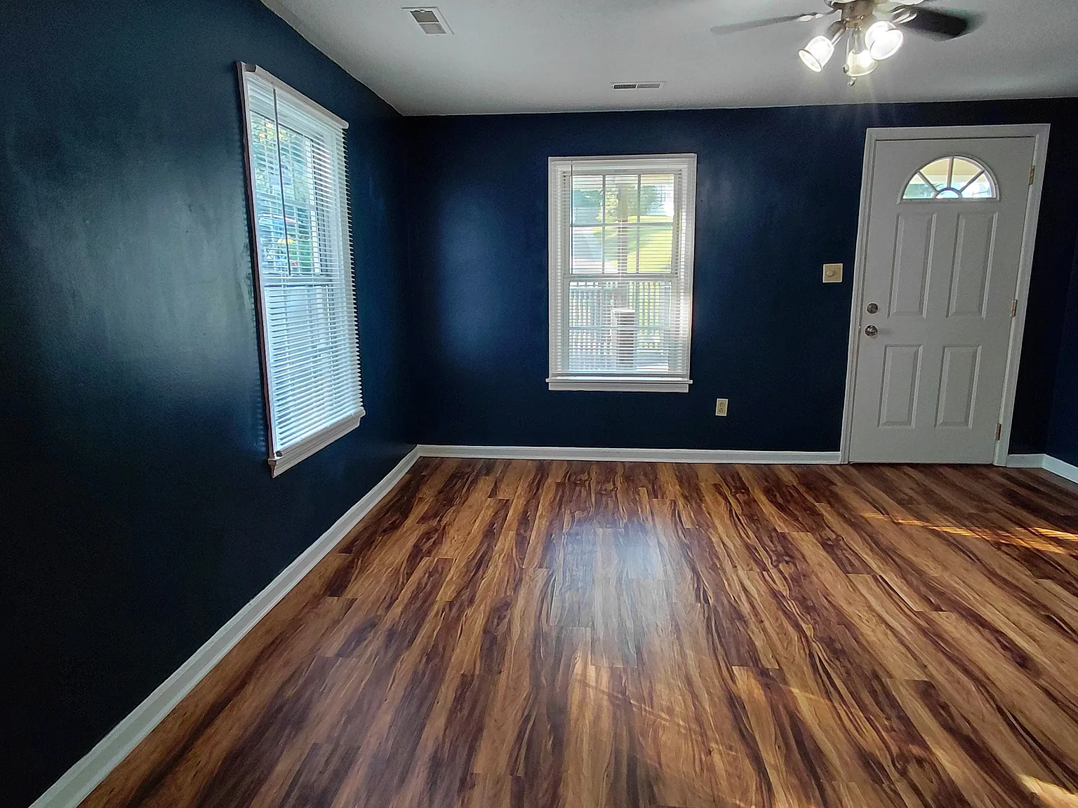 2 bed, 868 sqft, $1,850 — Photo 2