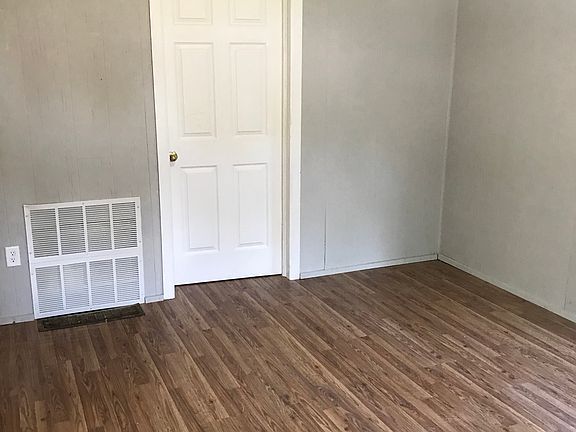 2nd image of 606 Wilkes Blvd APT 102