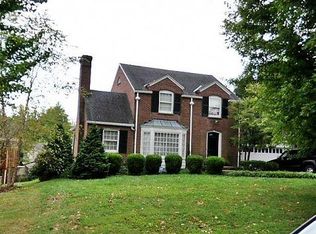 2552 Seneca Dr, Seneca Gardens, KY 40205