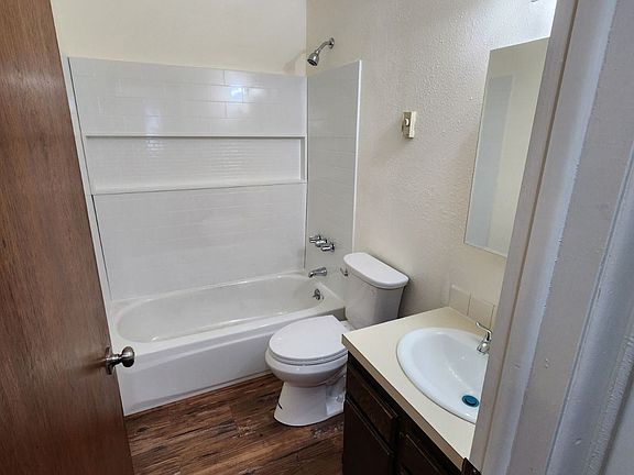 4th image of 1445 E Teton Blvd #1