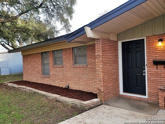 3rd image of 362 Springwood Ln