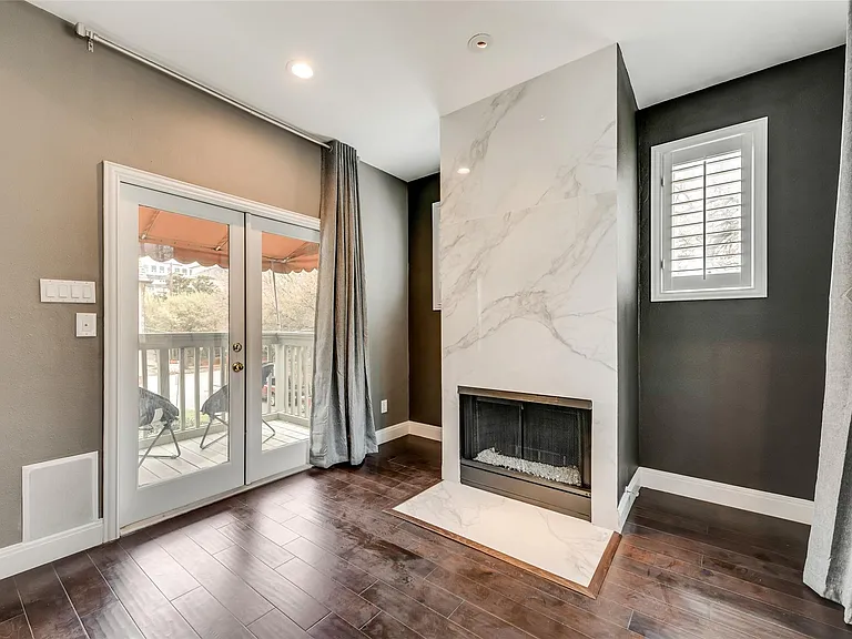 2902 N Pearl St — Photo 32
