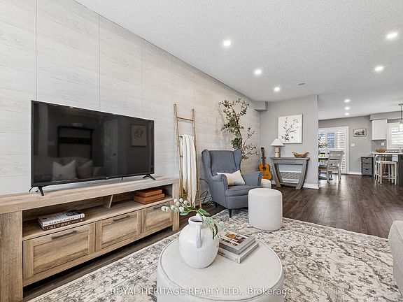 5th image of 54 Streathern Way