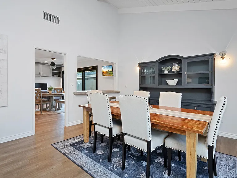 23027 Gainford St — Photo 4