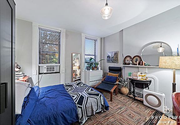 5th image of 44 Malcolm X Blvd APT 4C