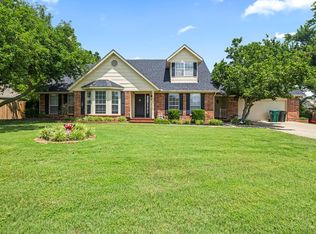 1213 Countrywood Cir, Rogers, AR 72756