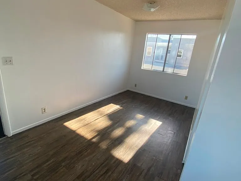 1367 Saint Louis Ave #B — Photo 2