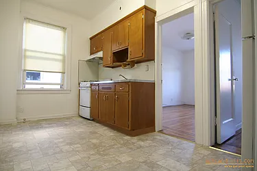 Rented by aptsandlofts.com