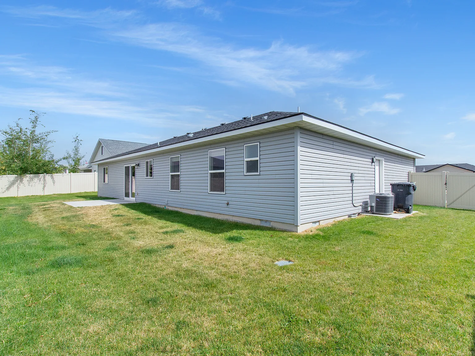 4 bed, 1490 sqft, $1,995 — Photo 4