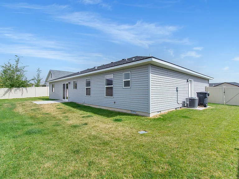 902 Monument Peak Pl — Photo 4