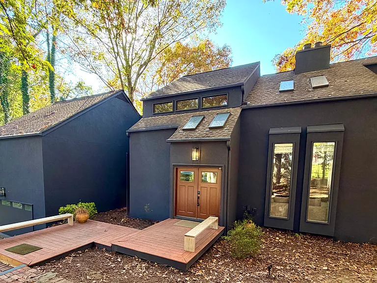 175 River Court Pkwy — Photo 1