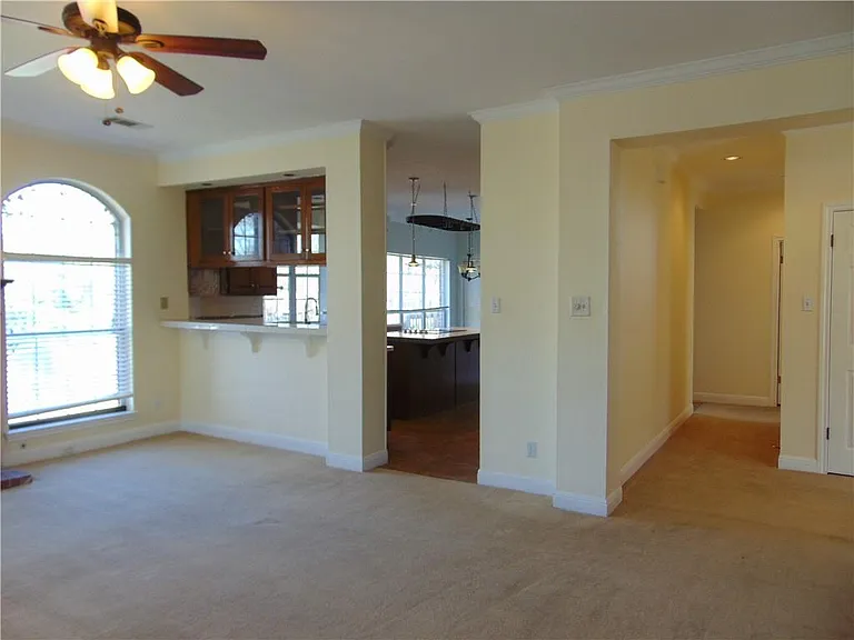 5806 Cedar Cliff Dr — Photo 6